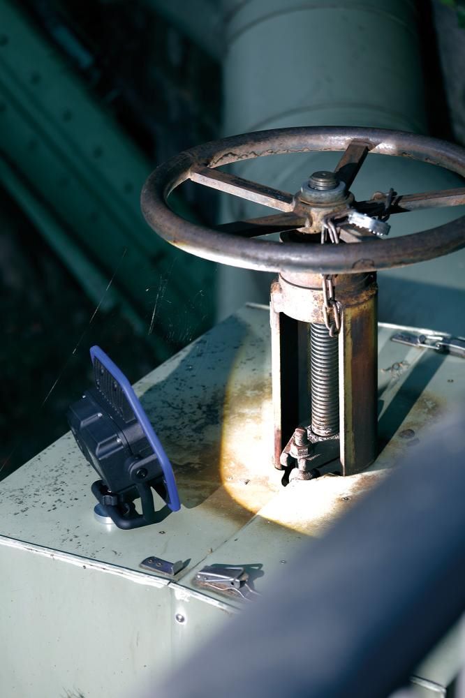 FORUM Akku Arbeitsleuchte LED 50 Watt 1100-4300 Lumen mit Powerbank Produktbild FORUM Akku Arbeitsleuchte LED 50 Watt 1100-4300 Lumen mit Powerbank bild 6