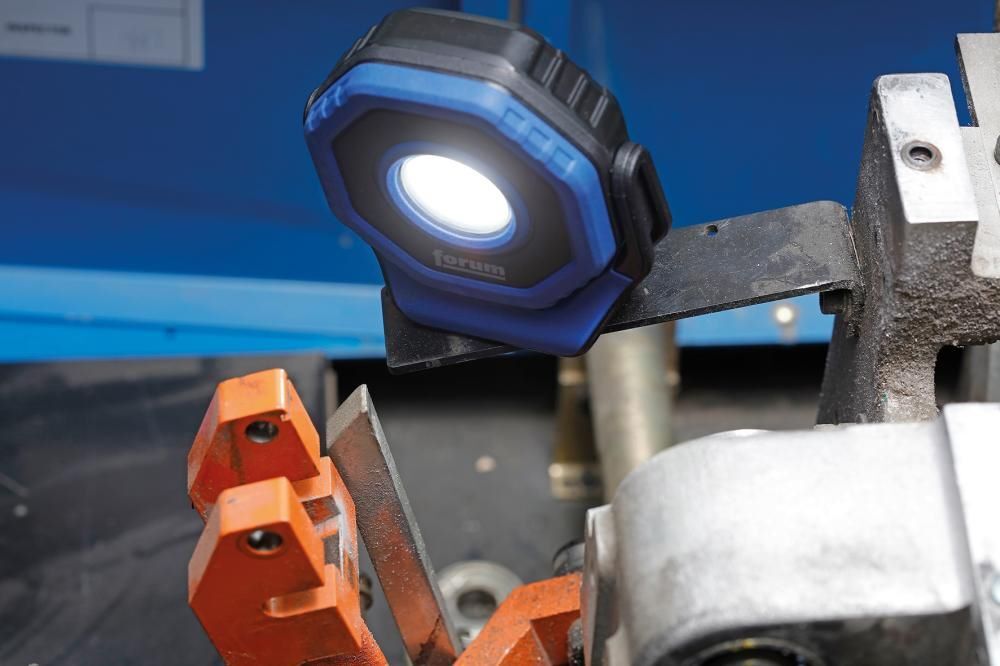 FORUM Akku Miniarbeitsleuchte LED 100-700 Lumen FORUM Akku Miniarbeitsleuchte LED 100-700 Lumen