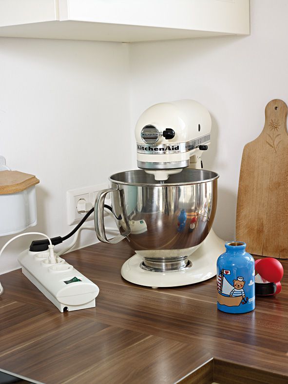 Brennenstuhl Steckdosenleiste Primera Line mit 4 Stecker 1,5 m Produktbild Brennenstuhl Steckdosenleiste Primera Line mit 4 Stecker 1,5 m bild 2