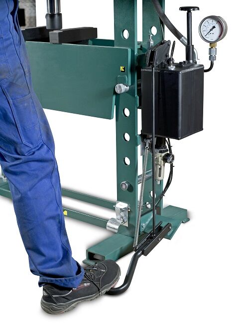 Compac Werkstattpresse FP50 m. Fußpumpe, 50t Produktbild Compac Werkstattpresse FP50 m. Fußpumpe, 50t bild 4