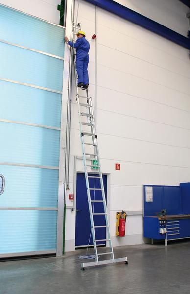 Günzburger Aluminium Seilzugleiter mit Nivello Traverse 2 x 18 Sprossen Produktbild Günzburger Aluminium Seilzugleiter mit Nivello Traverse 2 x 18 Sprossen