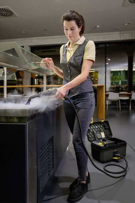 Kärcher Dampfreiniger SG 4/2 Classic Anniversary Edition - Anwendungsbild Produktbild Kärcher Dampfreiniger SG 4/2 Classic Anniversary Edition - Anwendungsbild bild 3