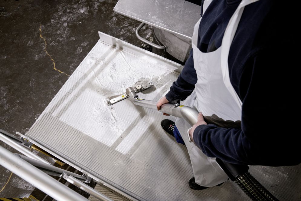 Kärcher Industriesauger IVM 60/24-2 M ACD WS - Anwendungsbild Produktbild Kärcher Industriesauger IVM 60/24-2 M ACD WS - Anwendungsbild bild 2