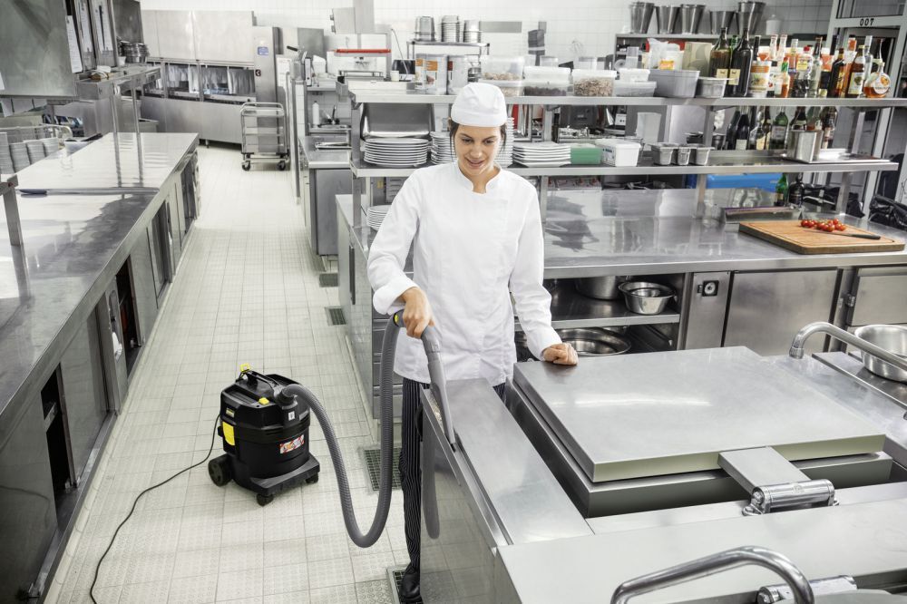 Kärcher Nass-/Trockensauger  NT 22/1 Ap L Anniversary Edition - Anwendungsbild Produktbild Kärcher Nass-/Trockensauger  NT 22/1 Ap L Anniversary Edition - Anwendungsbild bild 2