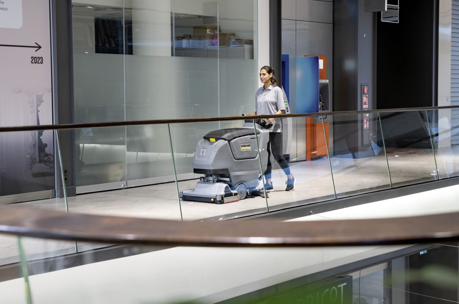 Kärcher Scheuersaugmaschine B 50 W Bp Pack 115 Ah + R 55 + Rinse + Auto-Fill - Beispiel Produktbild Kärcher Scheuersaugmaschine B 50 W Bp Pack 115 Ah + R 55 + Rinse + Auto-Fill - Beispiel bild 9