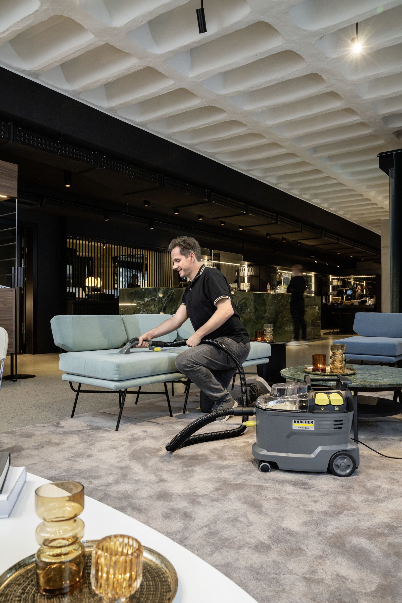 Kärcher Teppichreiniger PUZZI 8/1 - Beispiel Produktbild Kärcher Teppichreiniger PUZZI 8/1 - Beispiel bild 7