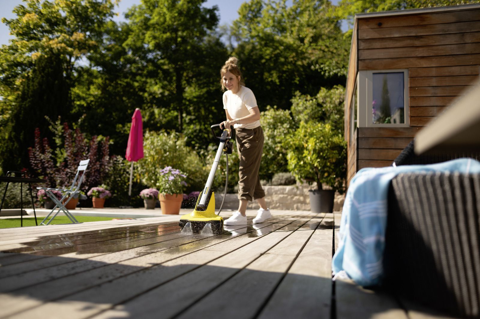 Kärcher Terrassenreiniger PCL 3-18 - Beispiel Produktbild Kärcher Terrassenreiniger PCL 3-18 - Beispiel bild 8