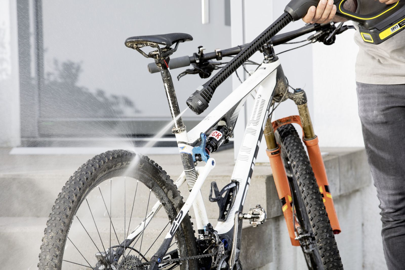 Kärcher Verlängerungsrohr Handheld 0,4 Meter Beispiel Produktbild Kärcher Verlängerungsrohr Handheld 0,4 Meter Beispiel bild 2