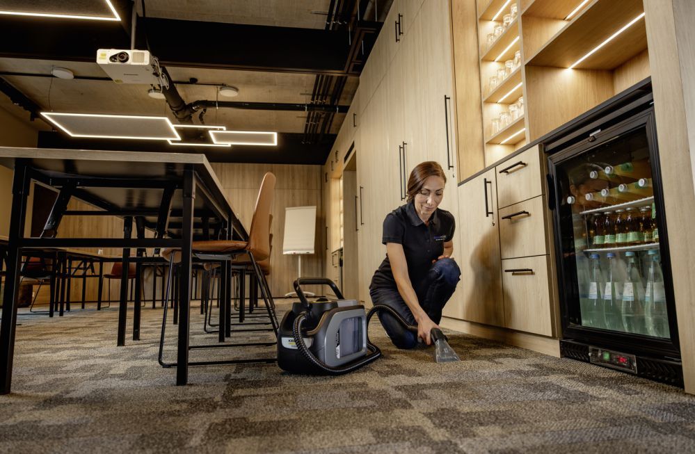 Kärcher Waschsauger Puzzi 2/1 Bp - Anwendungsbild Produktbild Kärcher Waschsauger Puzzi 2/1 Bp - Anwendungsbild bild 7