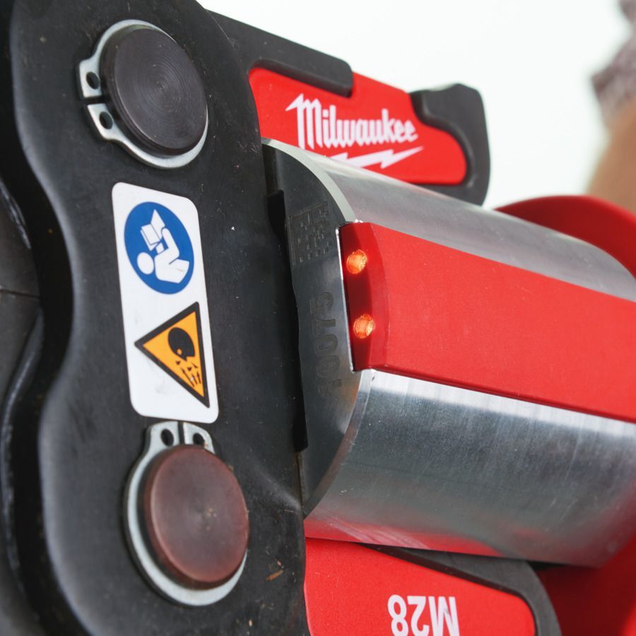 Milwaukee Bürstenloses Akku-Presswerkzeug (Sanitär) M18 BLHPT/2.0 Ah V-SET Milwaukee Bürstenloses Akku-Presswerkzeug (Sanitär) M18 BLHPT/2.0 Ah V-SET