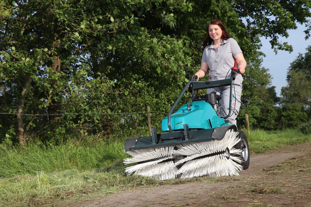 Remarc Kehrmaschine KM H - Anwendung Produktbild Remarc Kehrmaschine KM H - Anwendung bild 2