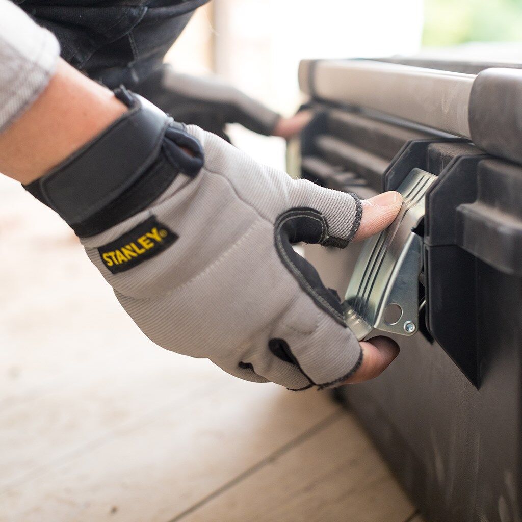 Stanley Werkzeugbox Werkzeugkoffer PRO Cantilever 20" - Anwendung Produktbild Stanley Werkzeugbox Werkzeugkoffer PRO Cantilever 20" - Anwendung bild 9