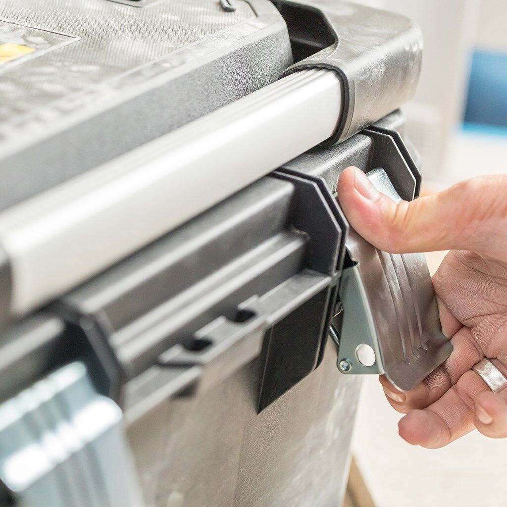 Stanley Werkzeugbox Werkzeugkoffer PRO Cantilever 26" - Anwendung Produktbild Stanley Werkzeugbox Werkzeugkoffer PRO Cantilever 26" - Anwendung bild 9