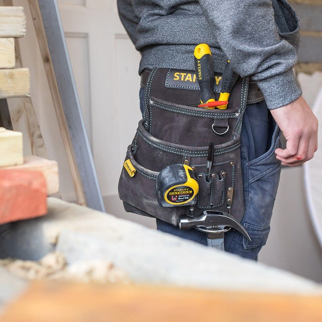 Stanley Werkzeug- und Hammertasche aus Leder - Anwendung Produktbild Stanley Werkzeug- und Hammertasche aus Leder - Anwendung bild 12