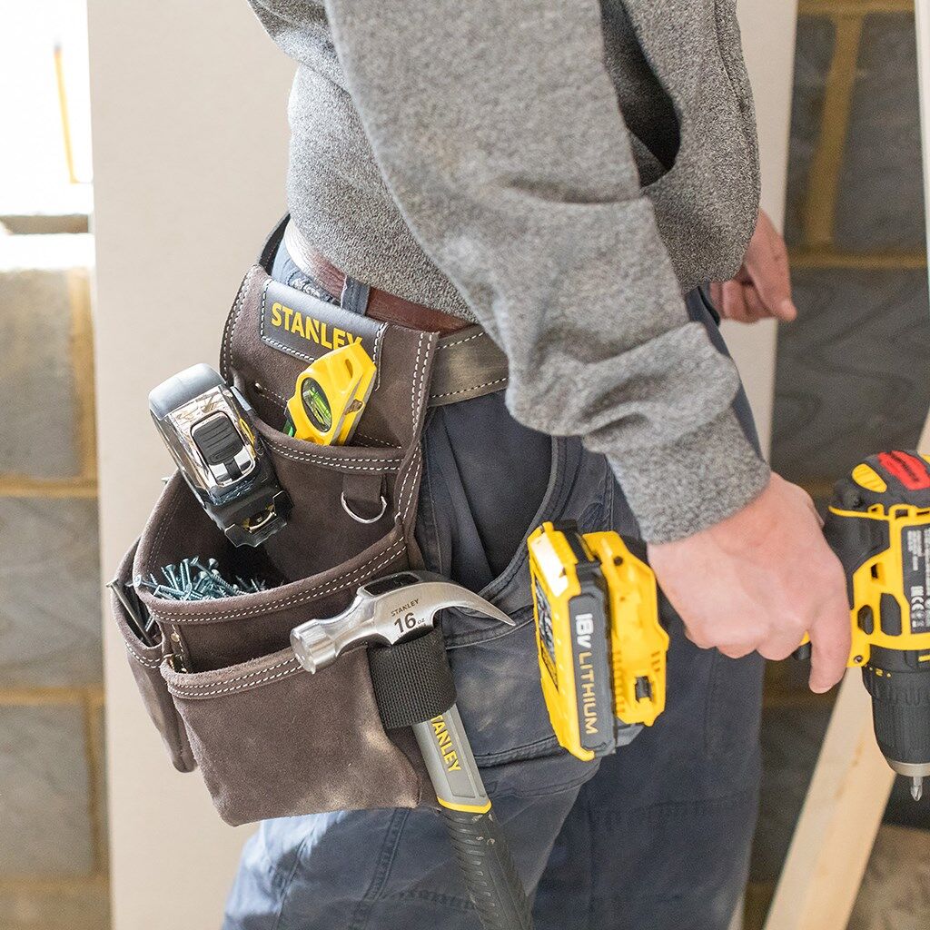 Stanley Werkzeug- und Nageltasche doppelt Leder - Anwendung Produktbild Stanley Werkzeug- und Nageltasche doppelt Leder - Anwendung bild 7