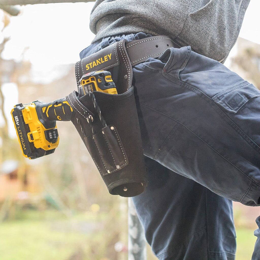 Stanley Akku Bohrer Halfter aus Leder - Anwendung Produktbild Stanley Akku Bohrer Halfter aus Leder - Anwendung bild 7