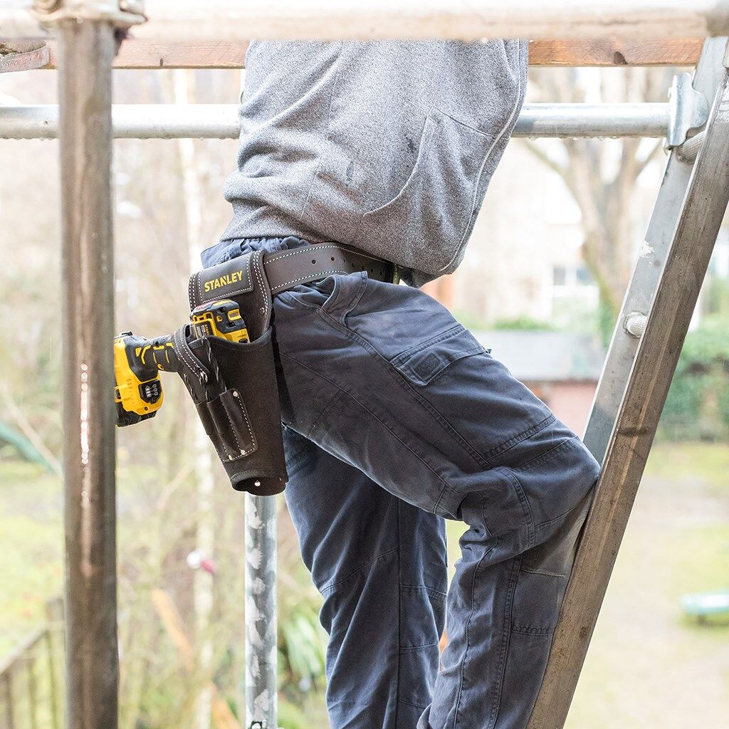 Stanley Akku Bohrer Halfter aus Leder - Anwendung Produktbild Stanley Akku Bohrer Halfter aus Leder - Anwendung bild 8