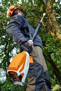 Stihl Hochentaster in Aktion
