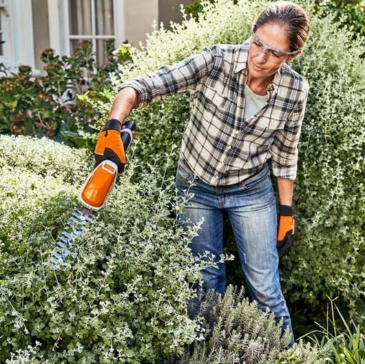 Stihl Strauchschere Akku HSA 26 Schnittlänge 20 cm Grundgerät Beispiel 1 Produktbild Stihl Strauchschere Akku HSA 26 Schnittlänge 20 cm Grundgerät Beispiel 1 bild 4