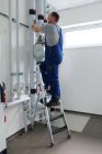 Günzburger Alu Stehleiter 250 kg clip-step R13 einseitig begehbar 8 Stufen