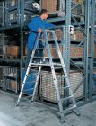 Günzburger Aluminium Stehleiter beidseitig begehbar mit Rollen 2 x 12 Stufen