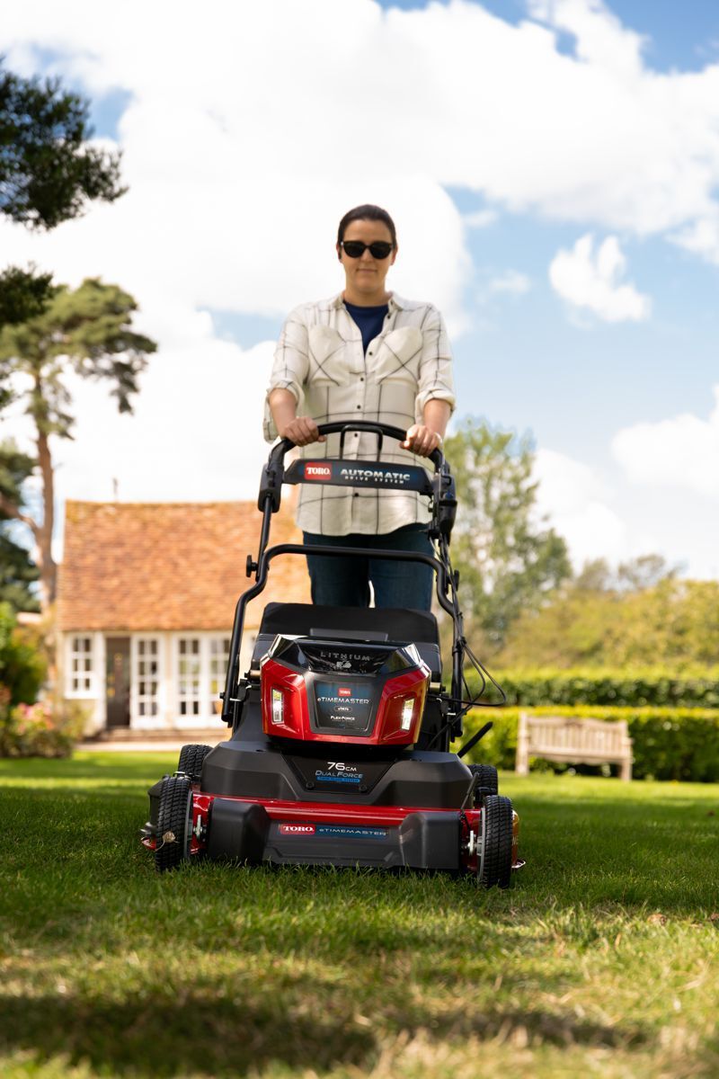 Toro Akku eTimeMaster eTM76 76 cm 60 V Lawn Mower mit 2x 10 AH Akku Produktbild Toro Akku eTimeMaster eTM76 76 cm 60 V Lawn Mower mit 2x 10 AH Akku bild 6