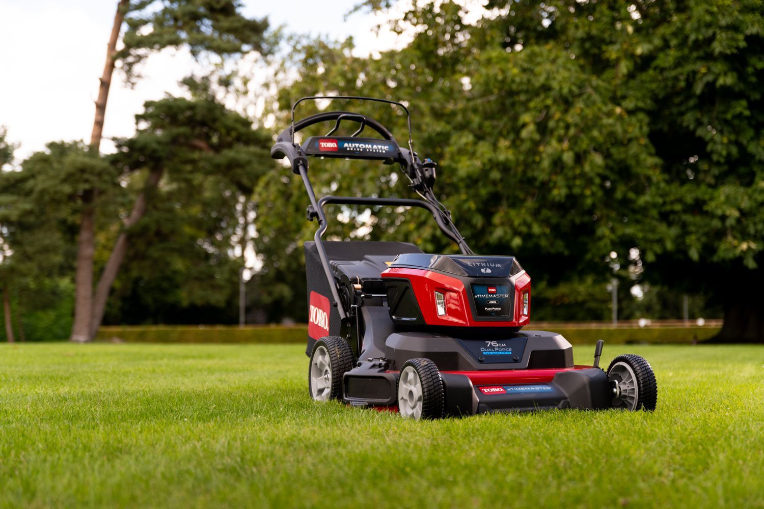 Toro Akku eTimeMaster eTM76 76 cm 60 V Lawn Mower mit 2x 10 AH Akku Produktbild Toro Akku eTimeMaster eTM76 76 cm 60 V Lawn Mower mit 2x 10 AH Akku bild 9