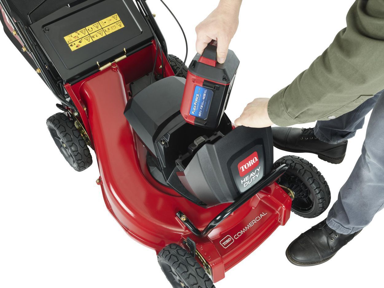 Toro Akku Profi Rasenmäher 53 cm 60V Flex-Force Power System - Akku Produktbild Toro Akku Profi Rasenmäher 53 cm 60V Flex-Force Power System - Akku bild 4