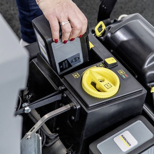 Kärcher Teppich Kehrsaugmaschine CVS 65/1 Bp Produktbild Kärcher Teppich Kehrsaugmaschine CVS 65/1 Bp bild 2