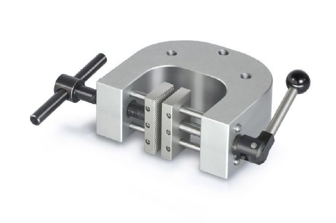 Sauter Schraubspannklemme bis 5 kN mit Backen Pyramidengrip Produktbild Sauter Schraubspannklemme bis 5 kN mit Backen Pyramidengrip