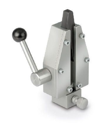 Sauter Keilspannklemme bis 5 kN inkl. Backen mit Pyramidengrip Produktbild Sauter Keilspannklemme bis 5 kN inkl. Backen mit Pyramidengrip