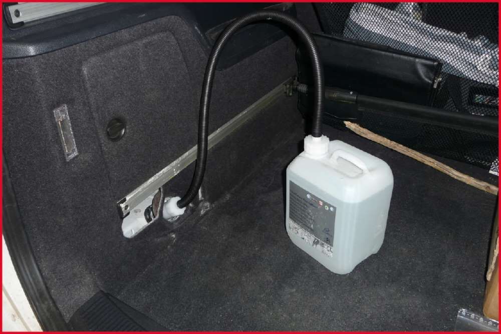 KS Tools Einweg Befüllschlauch für AdBlue® Zusätze tropffrei Produktbild KS Tools Einweg Befüllschlauch für AdBlue® Zusätze tropffrei bild 4