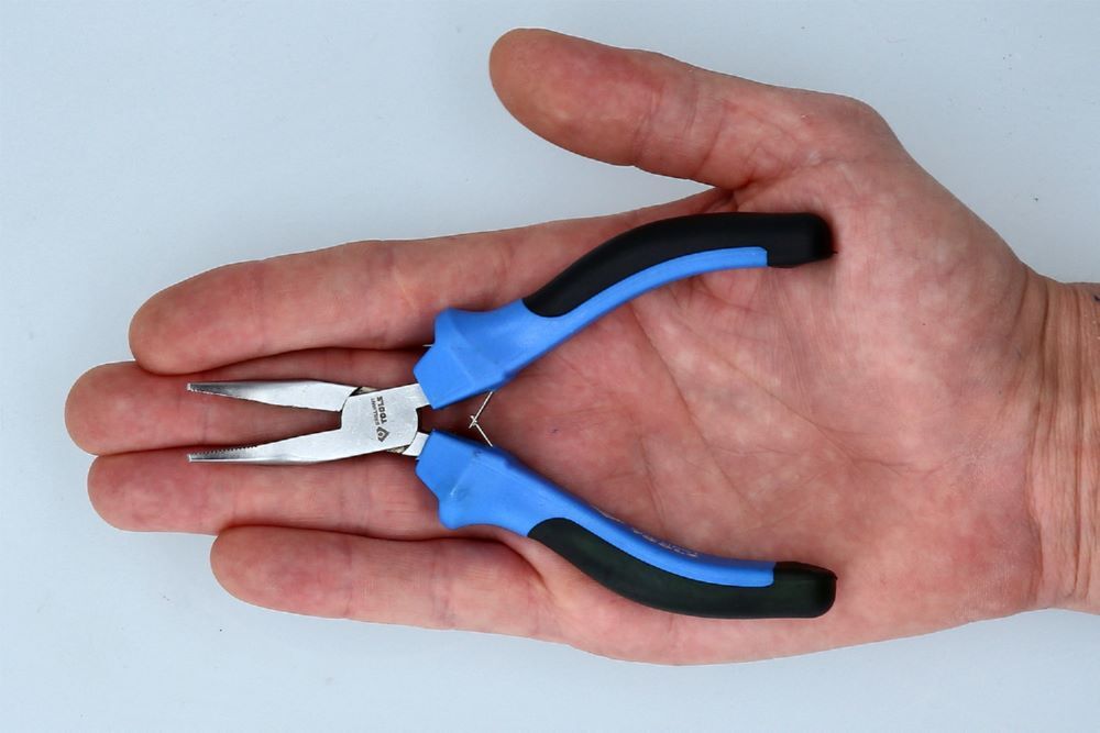 Brilliant Tools Feinmechanik Flachrundzange gebogen Gesamtlänge 115 mm Produktbild Brilliant Tools Feinmechanik Flachrundzange gebogen Gesamtlänge 115 mm bild 5