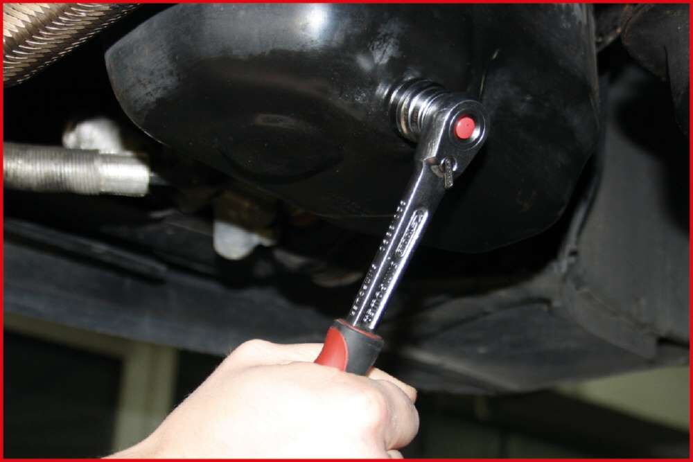KS Tools Öldienst Sechskant Stecknuss mit Magnet Schlüsselweite 13 mm Länge 20,5 mm Produktbild KS Tools Öldienst Sechskant Stecknuss mit Magnet Schlüsselweite 13 mm Länge 20,5 mm bild 4