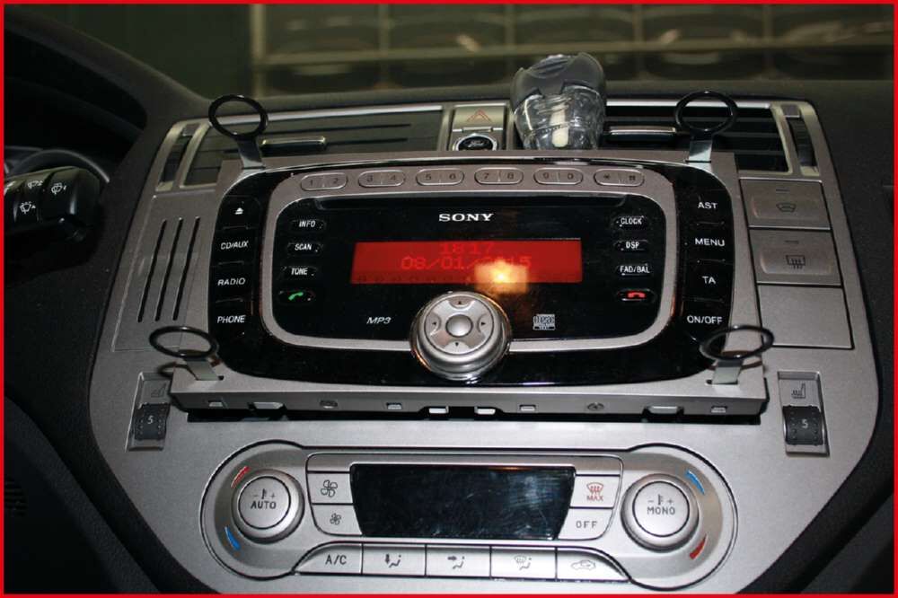 KS Tools Radio Entriegelungswerkzeug Opel 2 Teile Länge 90 mm KS Tools Radio Entriegelungswerkzeug Opel 2 Teile Länge 90 mm