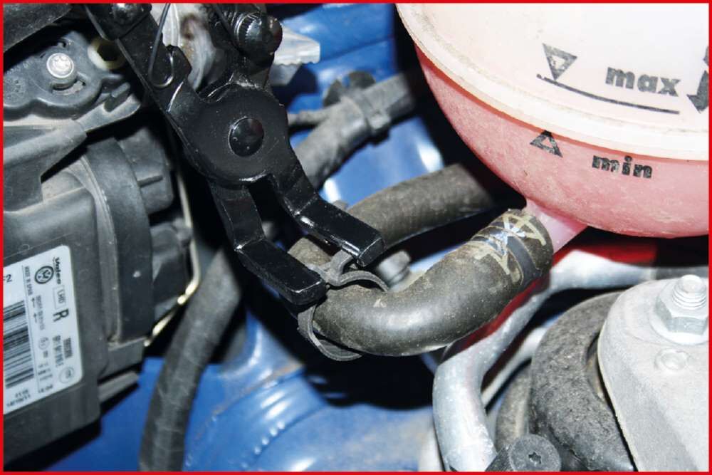 KS Tools Schlauchklemmenzange abgewinkelt Produktbild KS Tools Schlauchklemmenzange abgewinkelt bild 3