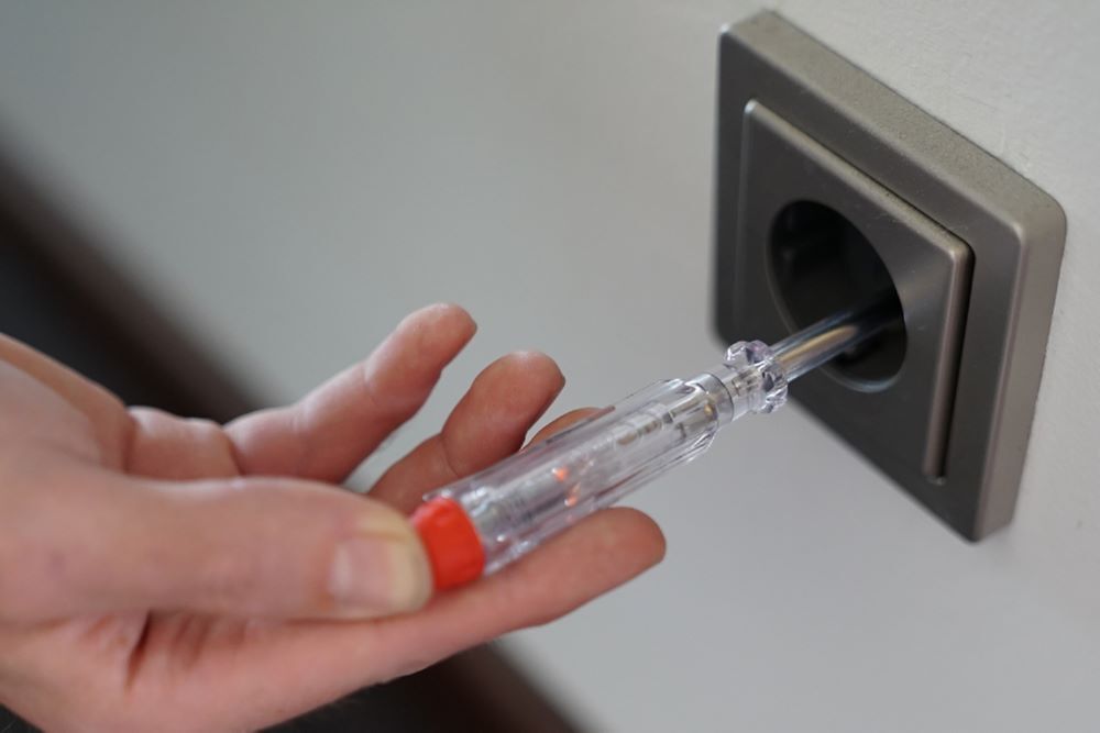 Brilliant Tools Spannungsprüfer 150 bis 250 Volt Produktbild Brilliant Tools Spannungsprüfer 150 bis 250 Volt bild 6