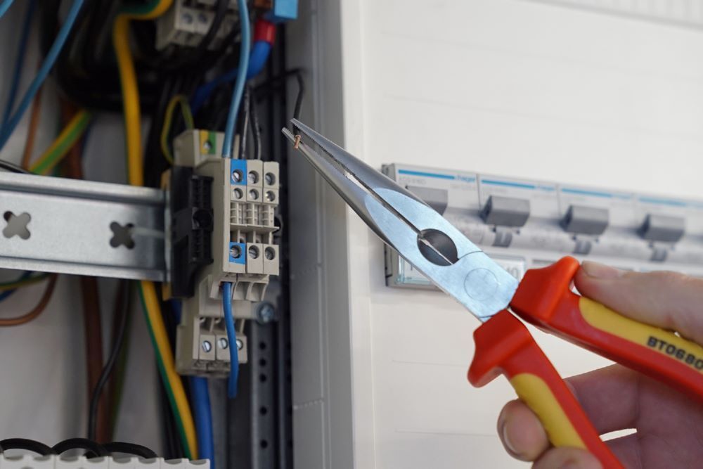 Brilliant Tools Flachrundzange VDE 208 mm Produktbild Brilliant Tools Flachrundzange VDE 208 mm bild 5