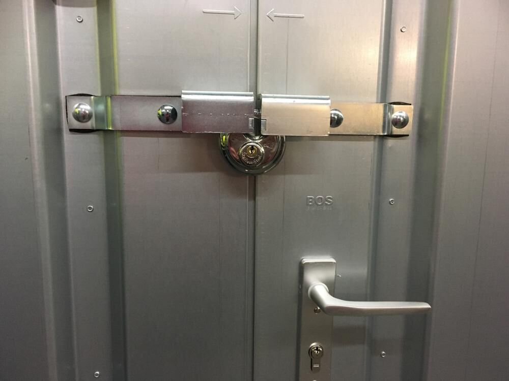 BOS Einbruchsicherung für zweiteilige Tür für Schnellbau Container Produktbild BOS Einbruchsicherung für zweiteilige Tür für Schnellbau Container