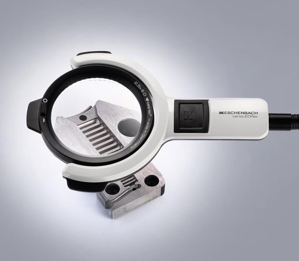 Eschenbach Lupenleuchte varioLEDflex2,5xD 76x350mm Produktbild Eschenbach Lupenleuchte varioLEDflex2,5xD 76x350mm bild 11