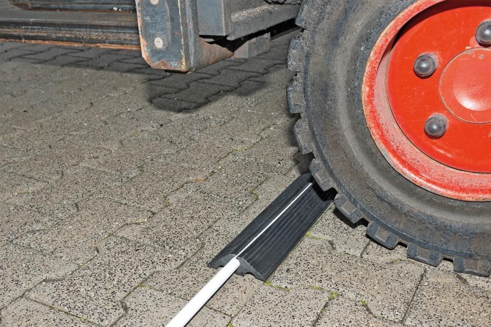 Moravia Kabelbrücke Morion schwarz zum Aufrollen für Kabel bis 20 mm Produktbild Moravia Kabelbrücke Morion schwarz zum Aufrollen für Kabel bis 20 mm bild 4