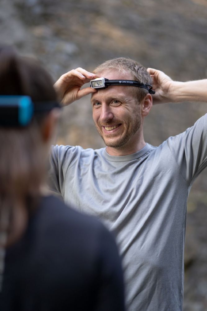 Ledlenser Kopflampe NEO3 kompakte Laufsport Stirnlampe schwarz-gelb Produktbild Ledlenser Kopflampe NEO3 kompakte Laufsport Stirnlampe schwarz-gelb bild 2