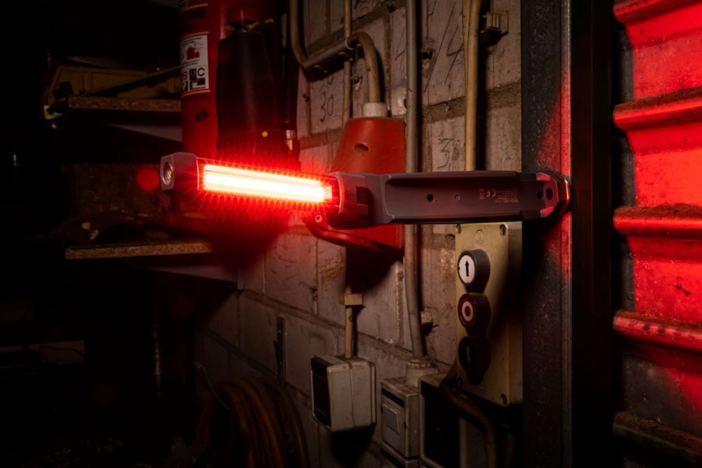 Solidline SW2R Akku-Arbeitsleuchte mit ausklappbarem Lampenkopf Produktbild Solidline SW2R Akku-Arbeitsleuchte mit ausklappbarem Lampenkopf bild 4