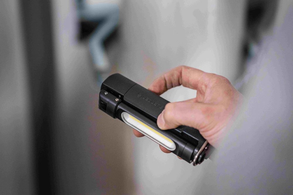 Ledlenser W6R Work wiederaufladbare Arbeitsleuchte mit ausklappbarem Lampenkopf Produktbild Ledlenser W6R Work wiederaufladbare Arbeitsleuchte mit ausklappbarem Lampenkopf bild 4