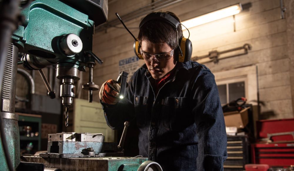 Ledlenser W6R Work wiederaufladbare Arbeitsleuchte mit ausklappbarem Lampenkopf Produktbild Ledlenser W6R Work wiederaufladbare Arbeitsleuchte mit ausklappbarem Lampenkopf bild 5