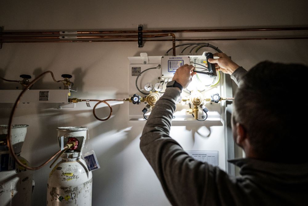 Ledlenser W7R Work Akku Arbeitsleuchte ausklappbarer Lampenkopf UV Licht Produktbild Ledlenser W7R Work Akku Arbeitsleuchte ausklappbarer Lampenkopf UV Licht bild 5