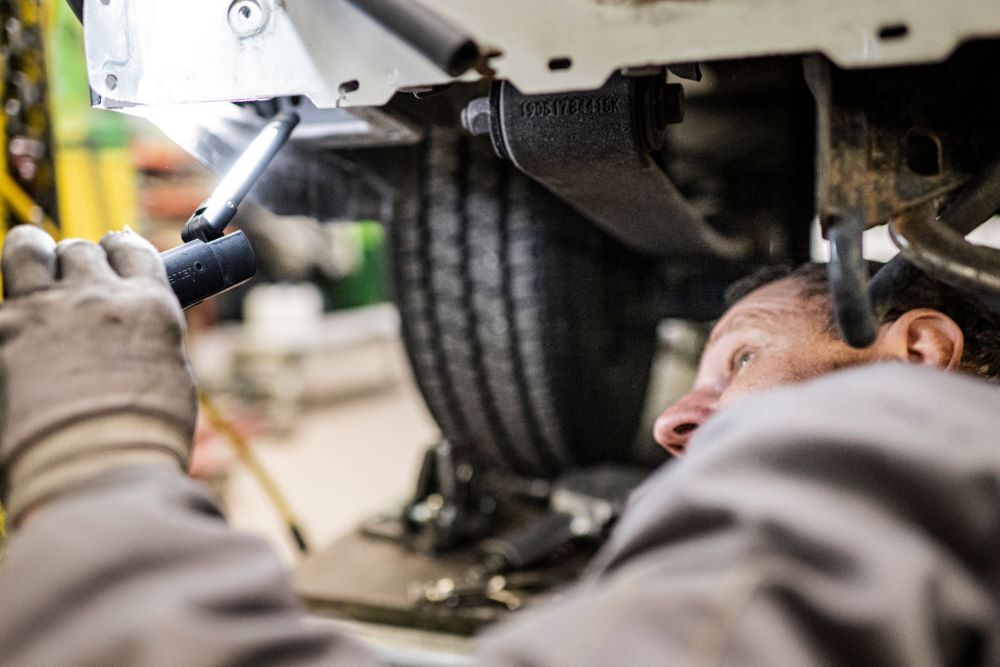 Ledlenser W7R Work Akku Arbeitsleuchte ausklappbarer Lampenkopf UV Licht Produktbild Ledlenser W7R Work Akku Arbeitsleuchte ausklappbarer Lampenkopf UV Licht bild 8