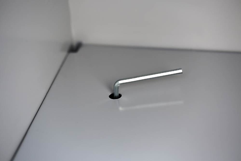 Lüllmann Schiebetürenschrank mit 1 Fachboden 750 x 1200 x 450 mm in lichtgrau Lüllmann Schiebetürenschrank mit 1 Fachboden 750 x 1200 x 450 mm in lichtgrau