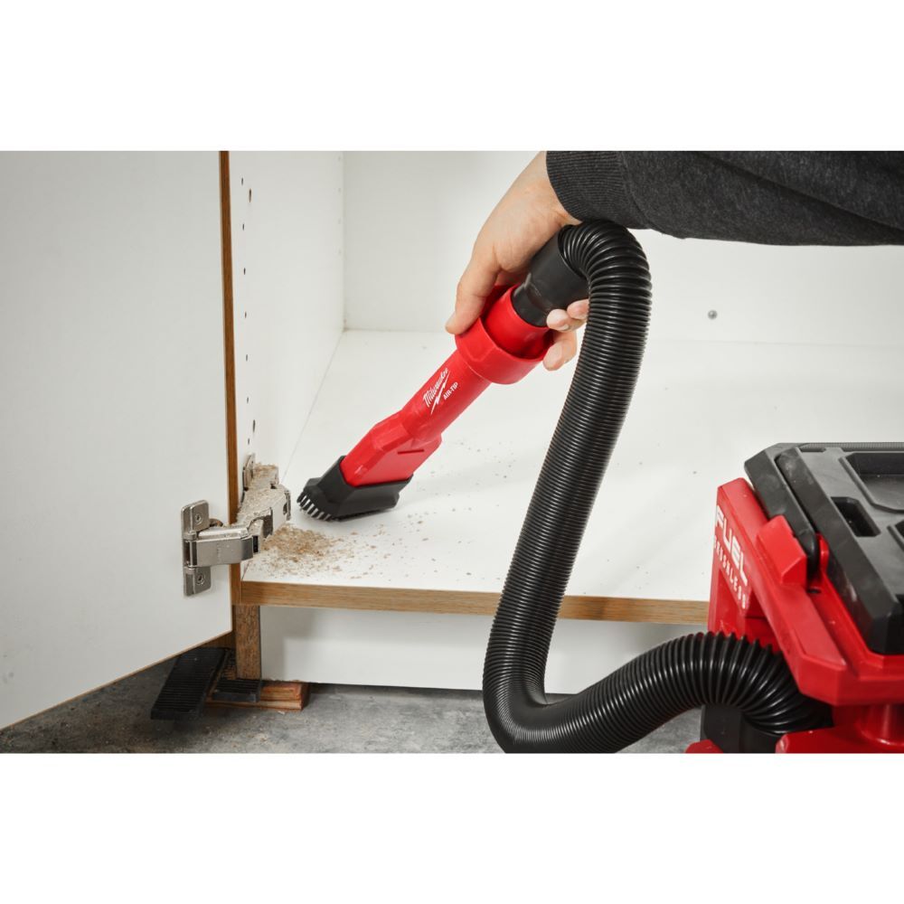 Milwaukee Elektrowerkzeuge Bürstenaufsatz Air Tip 2 in 1 AT-3 Produktbild Milwaukee Elektrowerkzeuge Bürstenaufsatz Air Tip 2 in 1 AT-3 bild 3