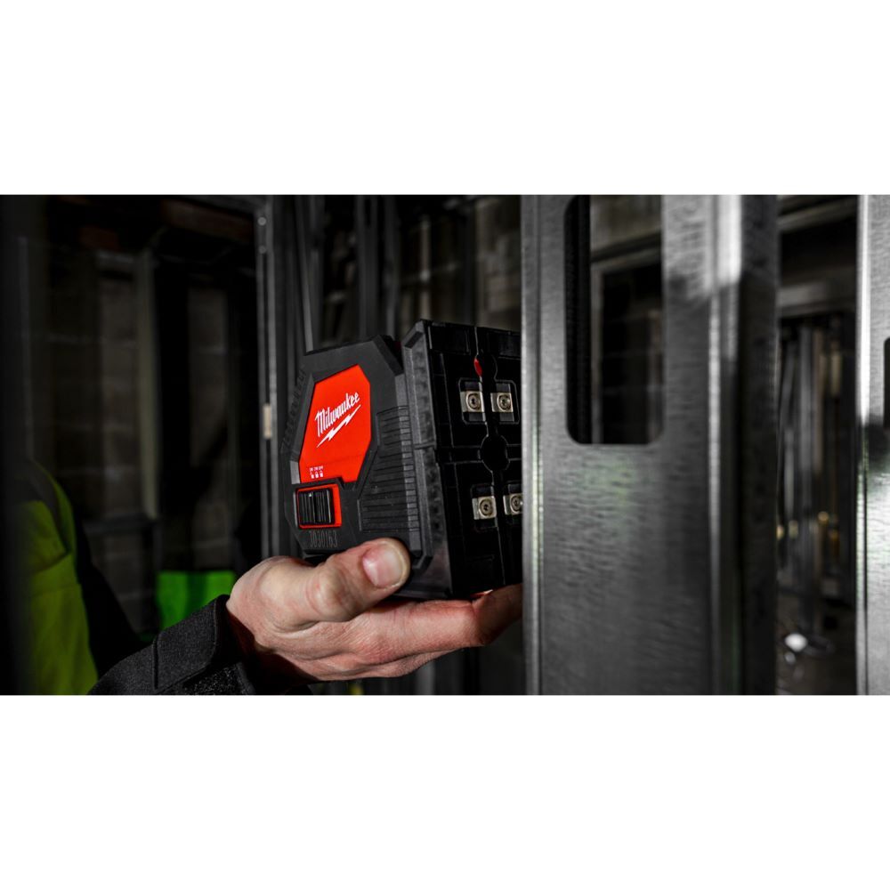 Milwaukee Alkaline Kreuzlinienlaser CLL C Arbeitsbereich 30 m Produktbild Milwaukee Alkaline Kreuzlinienlaser CLL C Arbeitsbereich 30 m bild 3